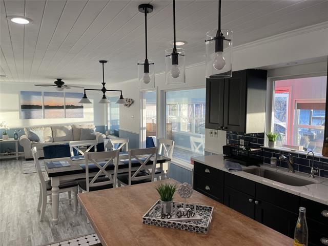 Foto del edificio - 224 Pinoak Dr