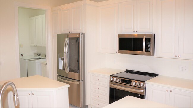 Foto del edificio - 1854 Breakers Pointe Way