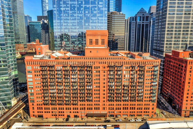 Building Photo - 165 N Canal St