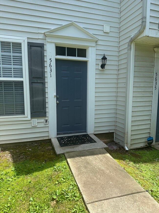 Photo - 5631 Seths Dr Townhome