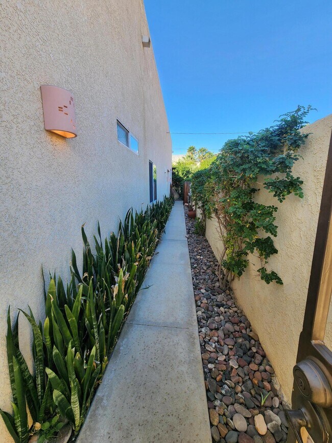 Foto del edificio - 54035 Avenida Martinez