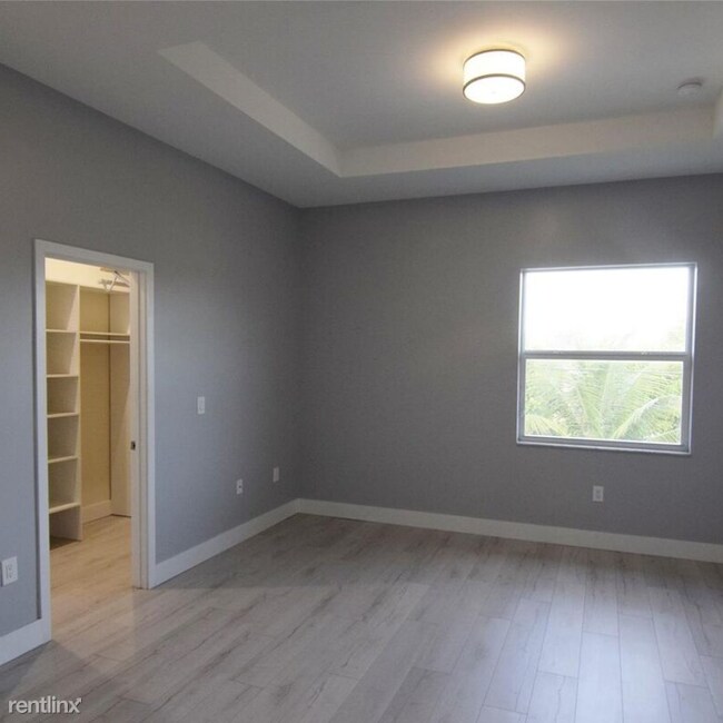 Foto del edificio - 4 br, 3 bath House - 900 SW 65th Ave