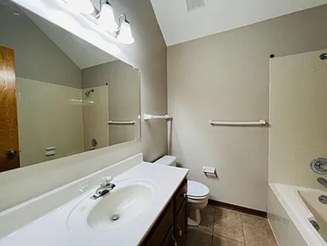 Foto del edificio - 5819 127th Ave Cir