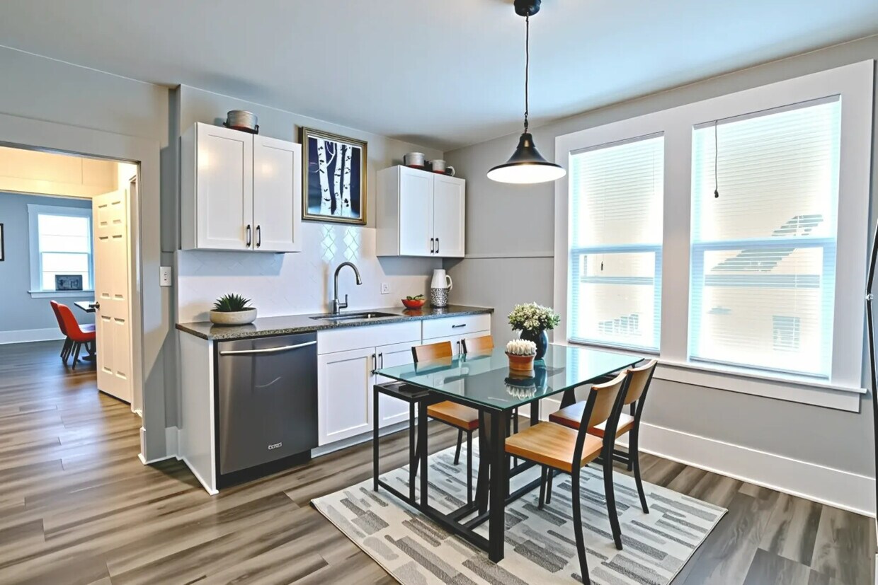 Foto principal - 608 N Anglin St