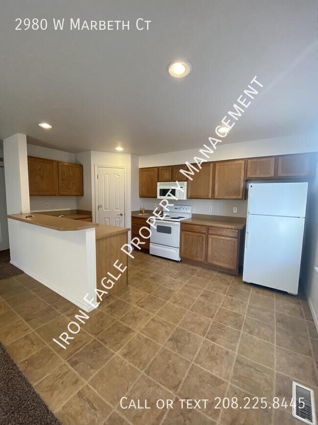Foto del edificio - 2980 W Marbeth Ct