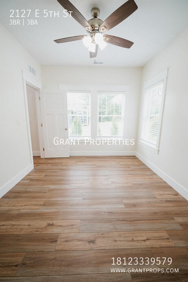 Foto del edificio - 2127 E 5th St