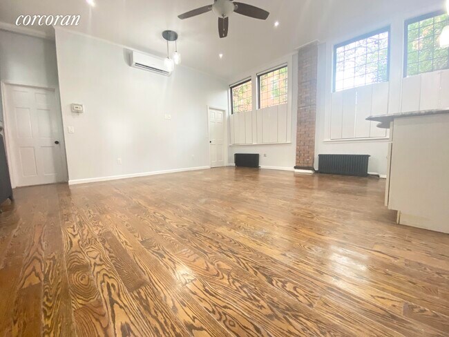 Foto del edificio - 134 Hoyt St