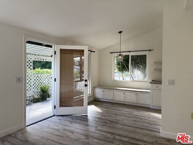 Foto del edificio - 26707 Oak Crossing Rd