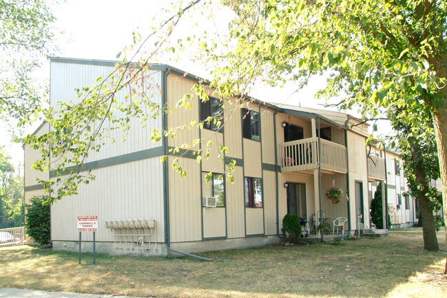 Building Photo - Village Square Apartments