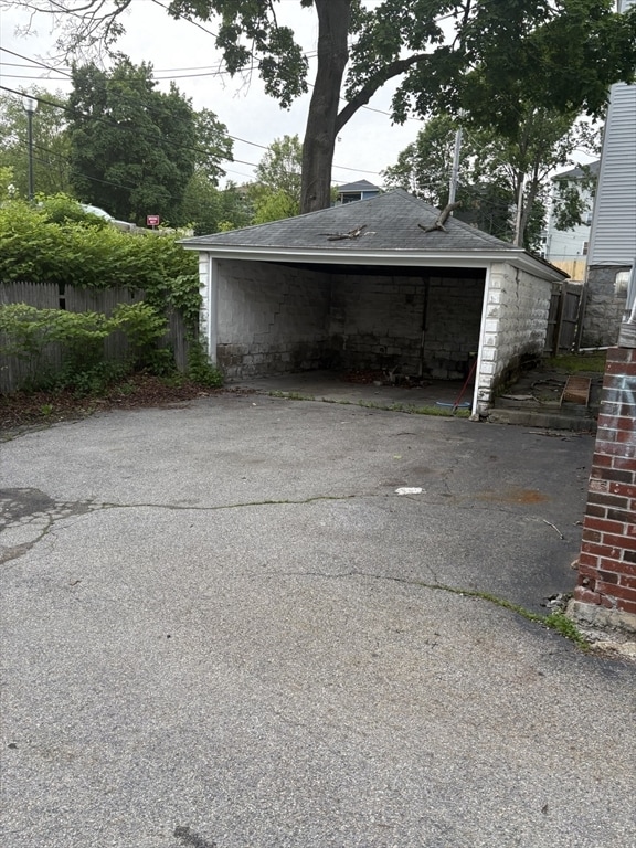 Foto del edificio - 126 Ingleside Ave