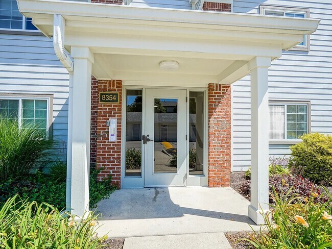 Foto del edificio - 8354 Glenwillow Ln