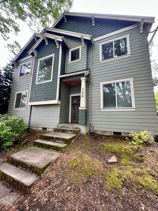 Building Photo - Beautiful Newer Built House in NE Portland