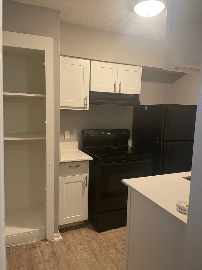 Foto del edificio - Cal West