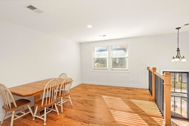 Photo - 312 Paragon Mills Rd House