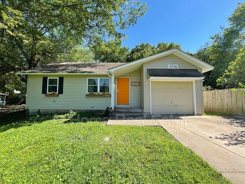 Foto principal - 2726 E Monroe Terrace