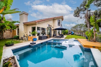 Building Photo - 359 Via Andalusia