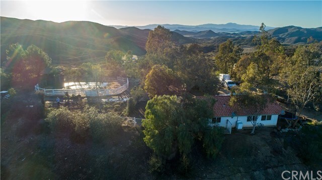 Foto del edificio - 33800 Black Mountain Rd