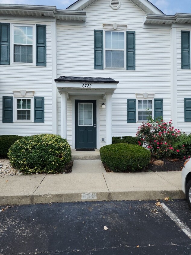 Primary Photo - "Charming 2-Bed Condo Retreat on Axtel Dri...