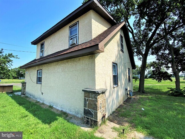 Foto del edificio - 385 N White Horse Pike