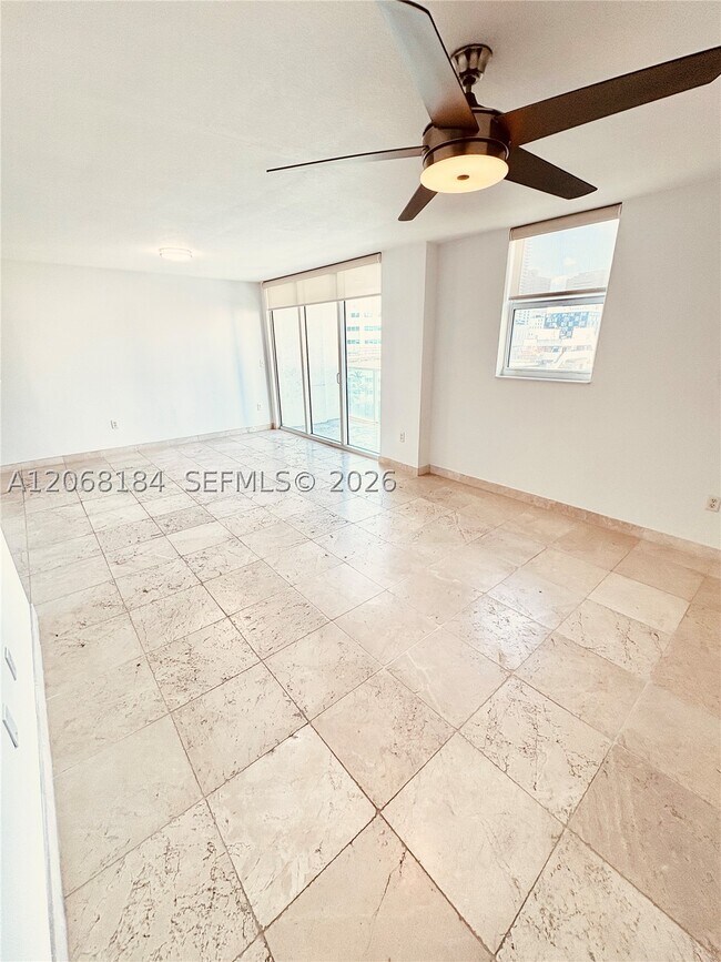 Foto del edificio - 31 SE 5th St