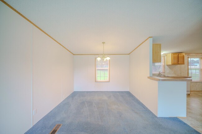 Foto del edificio - 2174 Clover Hill Rd