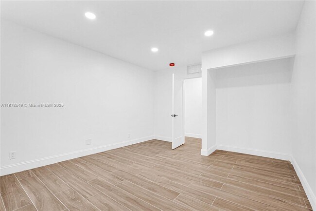 Foto del edificio - 10618 NE 11th Ave