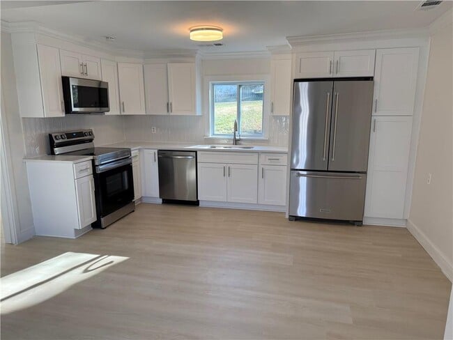 Building Photo - 3915 Dahlonega Hwy