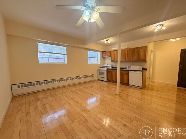 Foto del edificio - 1555 Beacon St