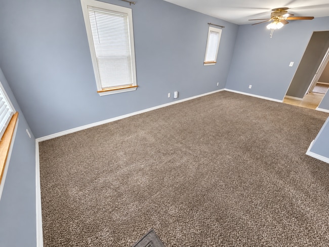 Building Photo - Beautifully Renovated 3-Bedroom, 1 Bathroom Ranch. Updated Kitchen w/ All Appliances, Large Maste...