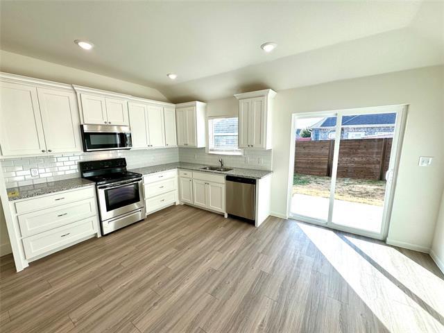 Foto del edificio - 4910 Dry Creek Rd