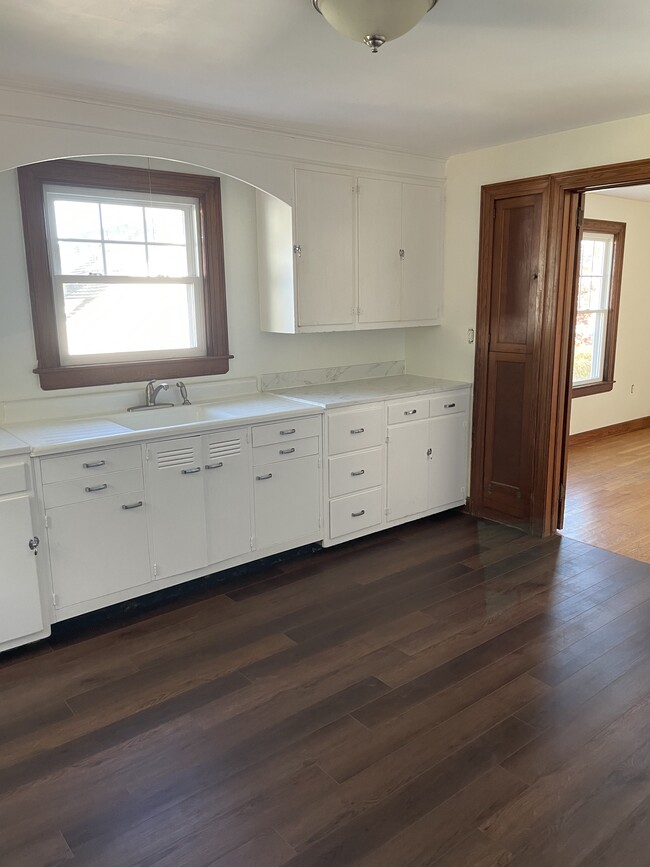 kitchen - 96 Russell St