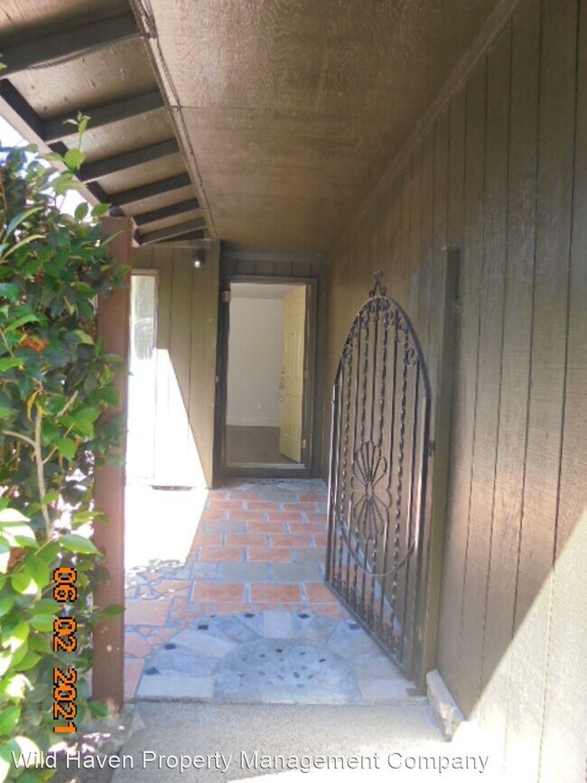 Foto del edificio - 2 br, 1 bath House - 875 NE 19th Street