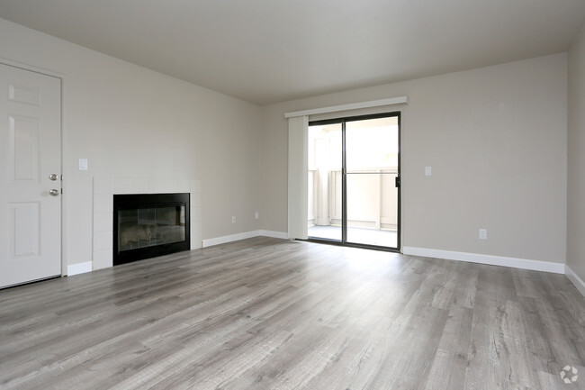 1BR 1BA-788 Sq Ft - Avondale Apartments