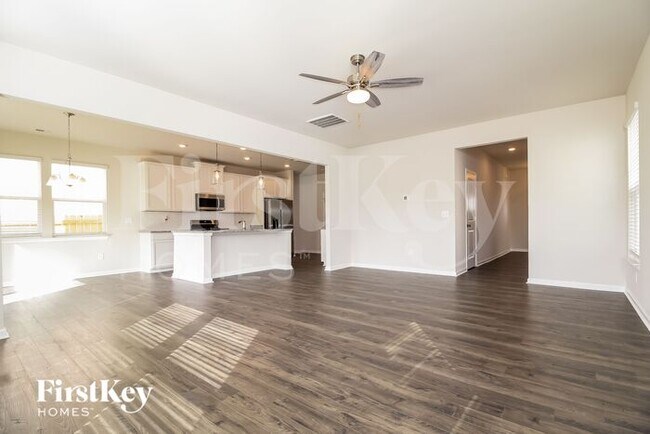Foto del edificio - 304 Ashborne Ln