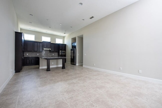 Foto del edificio - Modern 2 bedroom, 2 bath Townhouse with Bonus Room in the Laureate Park Community of Lake Nona.