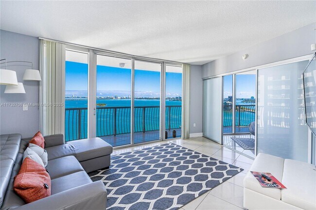 Foto del edificio - 1750 N Bayshore Dr