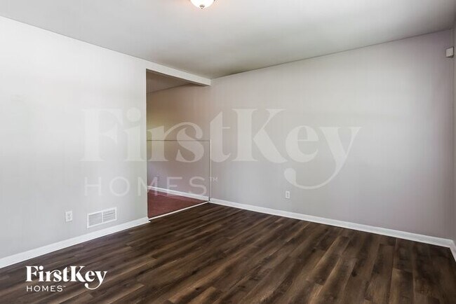 Foto del edificio - 8263 Kendrick Rd
