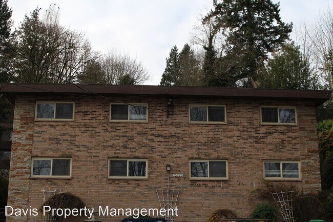 Foto del edificio - 10525 24th Ave NE