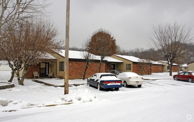Building Photo - Lawrence Manor