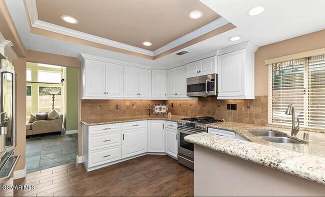 Foto del edificio - 5 bed, 3 bath home in desirable Wood Ranch...