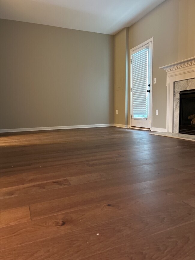 Foto del edificio - Lovely Greer Townhome