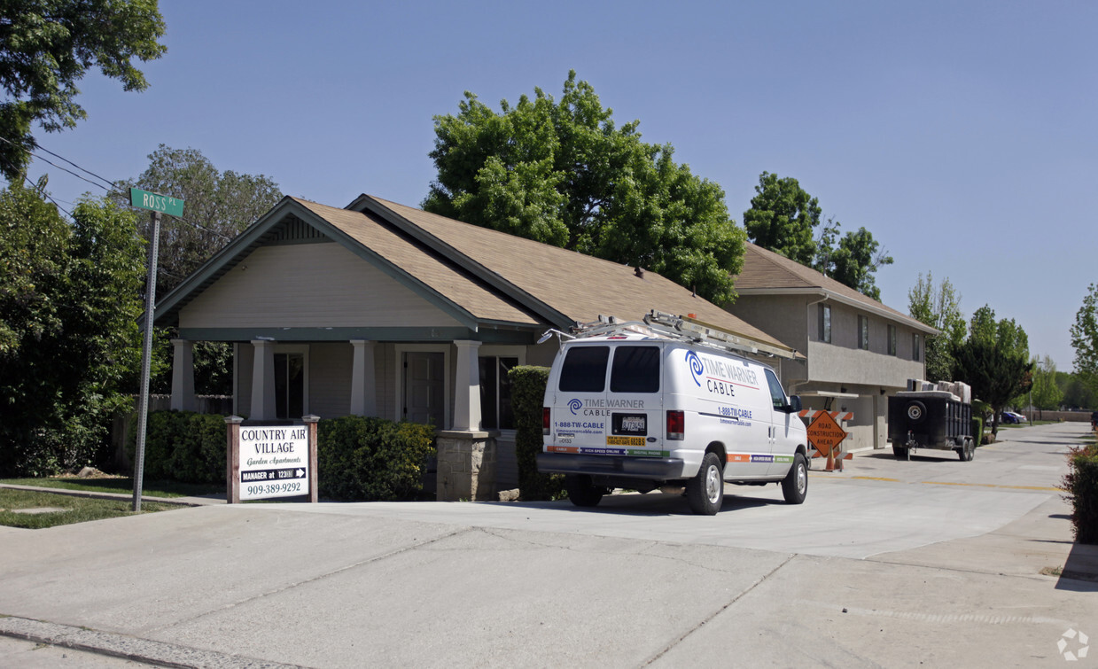 Primary Photo - Country Air Village
