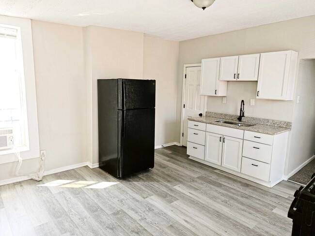 Photo - Central Ave Apartment