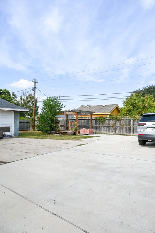 Building Photo - 4702 Cobblestone Ln