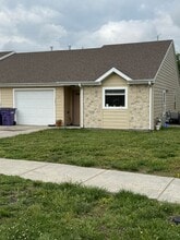 Building Photo - 624 Grainfield St