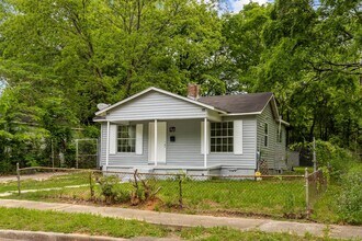 Building Photo - 7213 Naples Ave