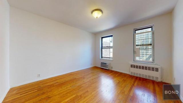Building Photo - 1 bedroom in Manhattan NY 10028