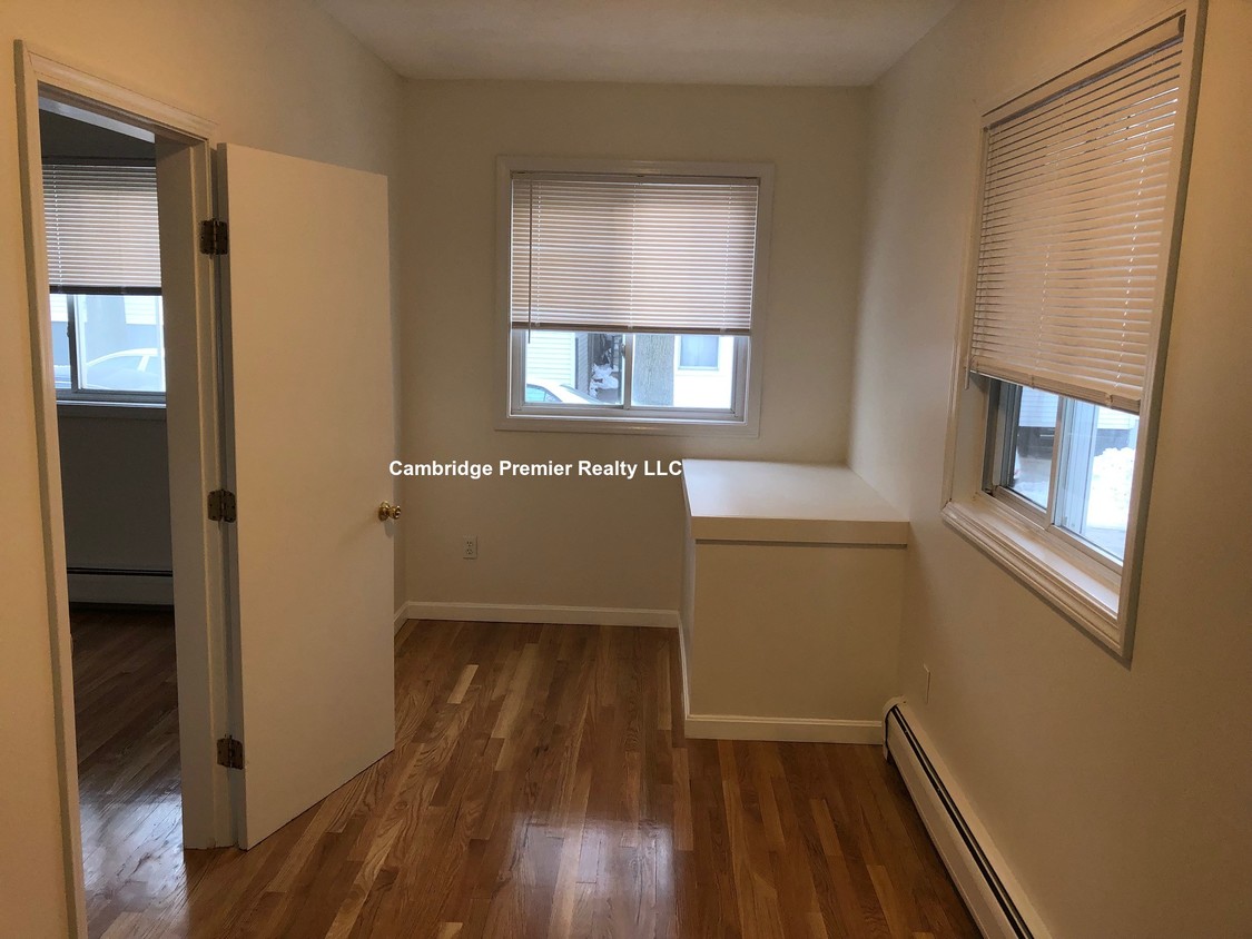 Primary Photo - 71 5th St