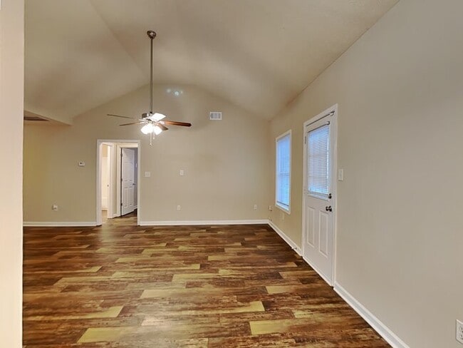 Building Photo - 9191 Jefferson Village Dr SW