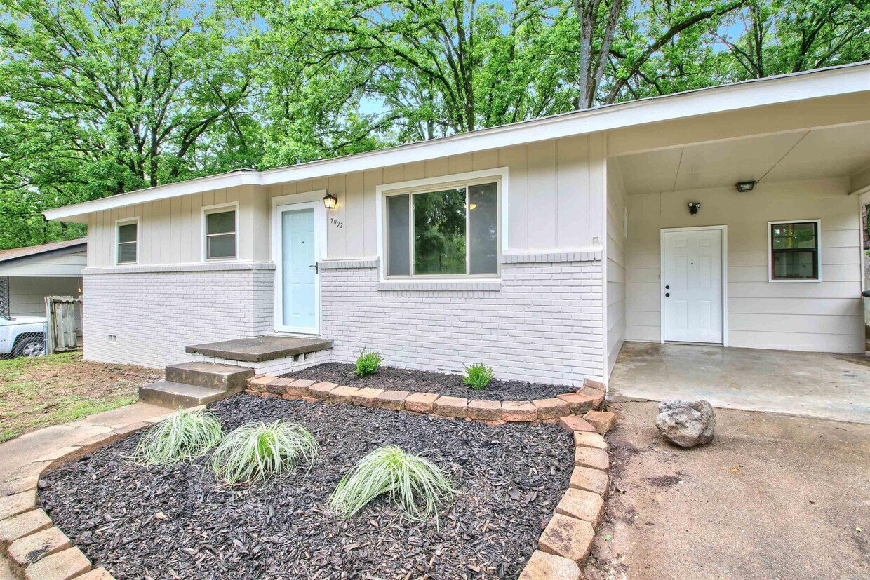 Foto principal - 7002 W Wakefield Dr